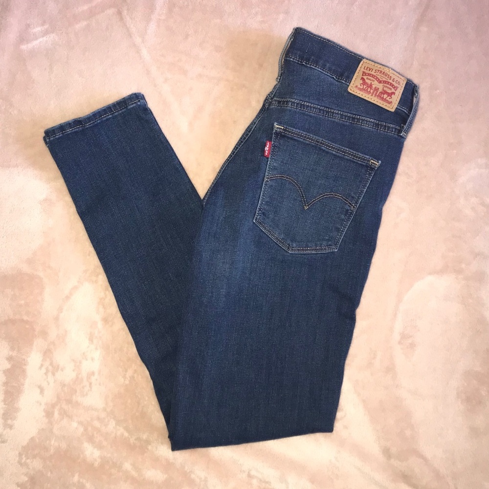 Levi’s High Waisted Slimming Skinny Jeans
